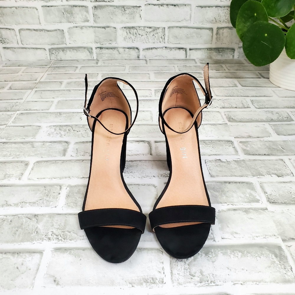 Madden Girl Beella Black Faux Suede Block Heel Sandals Size 6.5